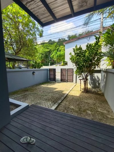 10R0276 ให้เช่าบ้านแฝดสองชั้น 2 ห้องนอน 2 ห้องน้ำ ราคา 30,000/เดือน โซนเมือง