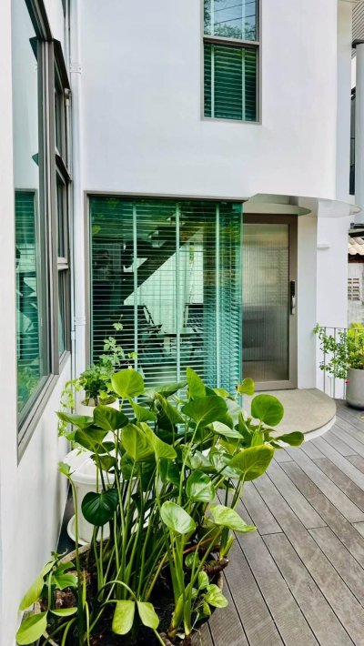10R0280 This House 4 bedroom 5 bathroom 63,000/month in Muang phuket