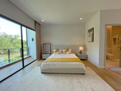 10R0293 This pool villa 4bedroom 5bathroom swimming 250,000/month the house location at Ratsada