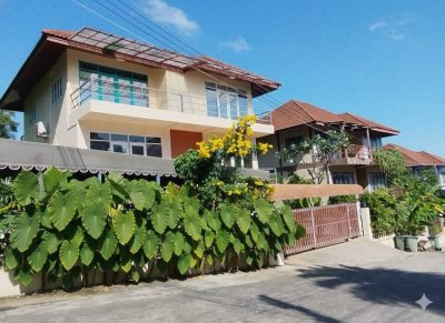 10R0330 ให้เช่าบ้านเดี่ยวสองชั้น 5 ห้องนอน 4 ห้องน้ำ ราคา 50,000/เดือน โซนเมือง