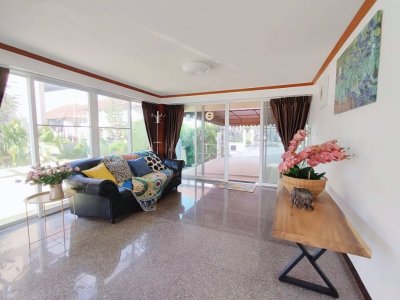 10R0330 ให้เช่าบ้านเดี่ยวสองชั้น 5 ห้องนอน 4 ห้องน้ำ ราคา 50,000/เดือน โซนเมือง