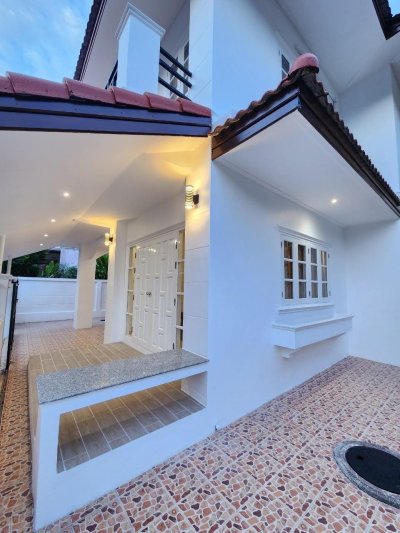 10R0408 This house for rent 3bedrooms 4bathrooms 40,000/month at Ratsada