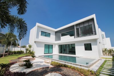 10R0430 Pool villa for rent 4 bedroom 4 bathroom 150,000/month at Muang 10R0430 Pool villa for rent 4 bedroom 4 bathroom 150,000/month at Muang