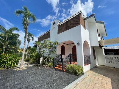 10R0436 Pool villa for rent 6 bedroom 6 bathroom 200,000/month at Muang 10R0436 Pool villa for rent 6 bedroom 6 bathroom 200,000/month at Muang