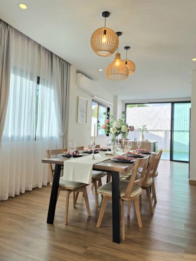 10R0449 ให้เช่า pool villa 3 ห้องนอน 3 ห้องน้ำ ราคา 100,000/เดือน โซนเมืองภูเก็ต