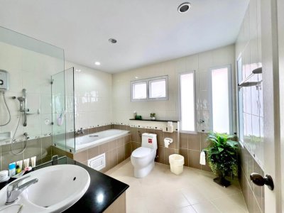 10R0450 ให้เช่า pool villa 3 ห้องนอน 3 ห้องน้ำ ราคา 77,000/เดือน โซนเมือง