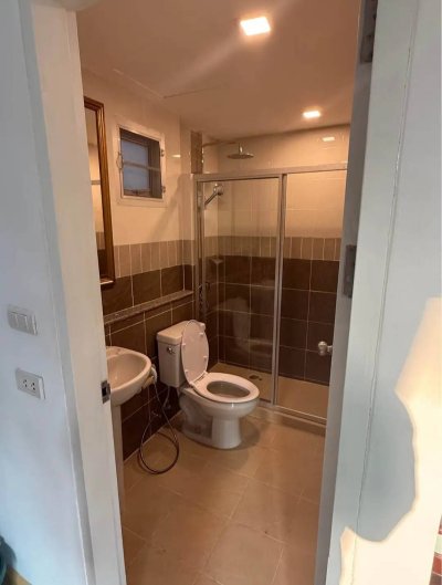 10R0455 ให้เช่าบ้านแฝดสองชั้น 3 ห้องนอน 3 ห้องน้ำ ราคา 26,500/เดือน โซนเมือง