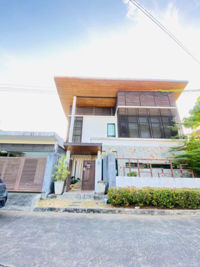 10R0458 Pool villa for rent 3 bedroom 4 bathroom 90,000/month at muang 10R0458 Pool villa for rent 3 bedroom 4 bathroom 90,000/month at muang