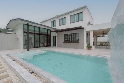 10R0463 Pool villa for rent 4 bedroom 4 bathroom 180,000/month at Muang 10R0463 Pool villa for rent 4 bedroom 4 bathroom 180,000/month at Muang