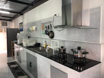 10R0502 ให้เช่าบ้านแฝดสองชั้น 3 ห้องนอน 3 ห้องน้ำ ราคา 25,000/เดือน โซนเมือง