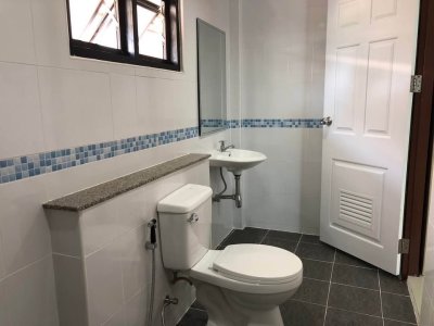 10R0502 ให้เช่าบ้านแฝดสองชั้น 3 ห้องนอน 3 ห้องน้ำ ราคา 25,000/เดือน โซนเมือง