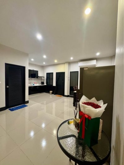 10R0503 ให้เช่าบ้านทาวน์เฮ้าส์สองชั้น 3 ห้องนอน 3 ห้องน้ำ ราคา 35,000/เดือน โซนเมือง