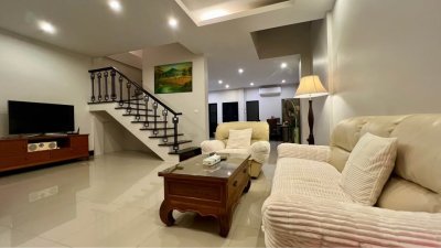 10R0503 ให้เช่าบ้านทาวน์เฮ้าส์สองชั้น 3 ห้องนอน 3 ห้องน้ำ ราคา 35,000/เดือน โซนเมือง