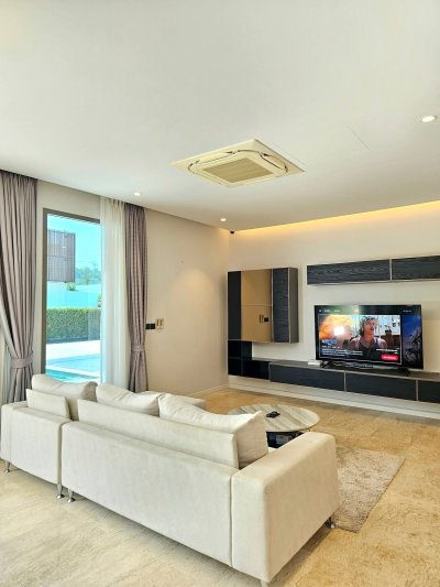 10R0525 ให้เช่า pool villa 3 ห้องนอน 5 ห้องน้ำ ราคา 150,000/เดือน โซนเมือง