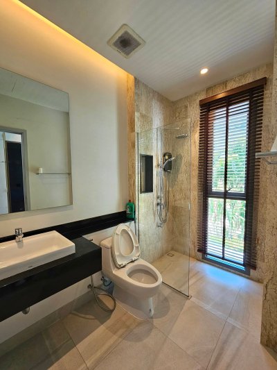 10R0525 ให้เช่า pool villa 3 ห้องนอน 5 ห้องน้ำ ราคา 150,000/เดือน โซนเมือง