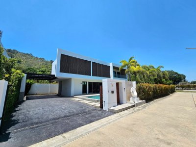 10R0525 ให้เช่า pool villa 3 ห้องนอน 5 ห้องน้ำ ราคา 150,000/เดือน โซนเมือง