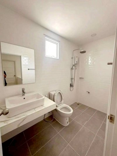 10R0527 This house for rent 3 bedroom 2 bathroom 30,000/month at muang