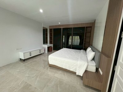 10R0528 คอนโดมิเนียม 3 ห้องนอน 3 ห้องน้ำ ให้เช่าเดือนละ 50,000 บาท โซนเมือง
