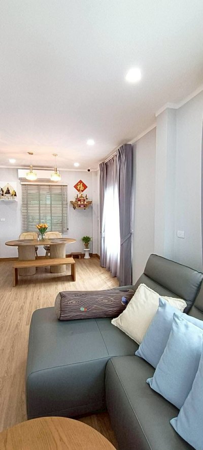 10R0529 This house for rent 3 bedroom 2 bathroom 30,000/month at muang