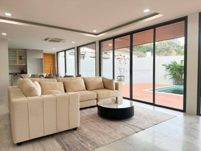10R0547 Pool villa for rent 5 bedroom 5 bathroom 150,000/month at muang