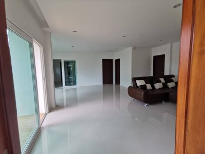 10S0036 This house for sale 12,500,000 baht 3 bedrooms 3 bathrooms located ratsada