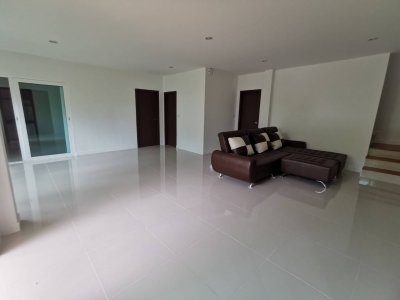 10S0036 This house for sale 12,500,000 baht 3 bedrooms 3 bathrooms located ratsada