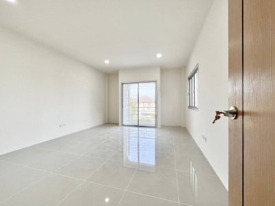 10S0052 ขายบ้านแฝดสองชั้น ราคา 4,790,000 บาท 3ห้องนอน 2ห้องน้ำ โซนเมือง