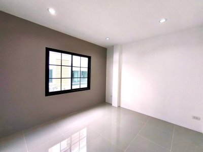 10S0066 This house for sale 4,890,000 baht 3 bedroom 2 bathroom located at Muang