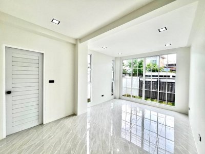 10S0069 This house for sale 5,490,000 baht 3 bedroom 3 bathroom located at Muang