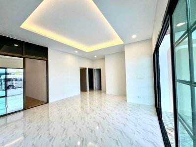 10S0073 This house for sale 4,690,000 baht 3 bedroom 2 bathroom located at Muang 10S0073 This house for sale 4,690,000 baht 3 bedroom 2 bathroom located at Muang