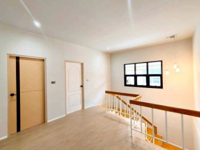10S0088 ขายบ้านแฝดสองชั้น ราคา 5,190,000 บาท 3 ห้องนอน 2 ห้องน้ำ โซนเมือง