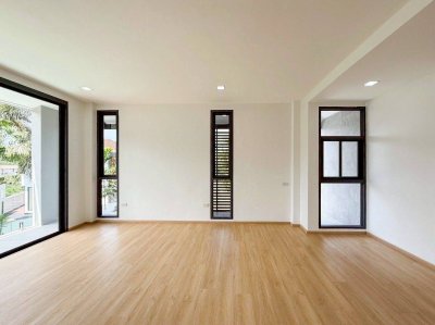10S0094 ขายพูลวิลล่า ราคา 19,500,000 บาท 5 ห้องนอน 5 ห้องน้ำ โซนเมือง