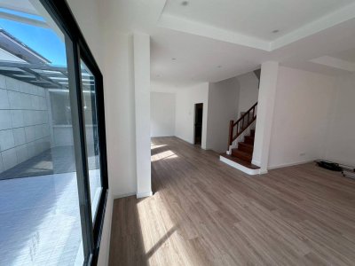 10S0102 This house for sale 5,990,000 baht 4 bedroom 2 bathroom at muang