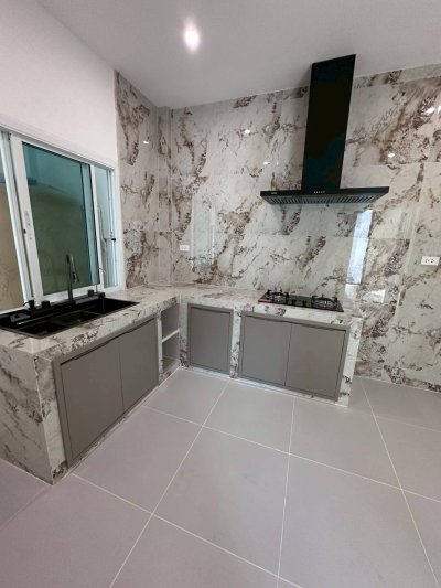 10S0102 This house for sale 5,990,000 baht 4 bedroom 2 bathroom at muang