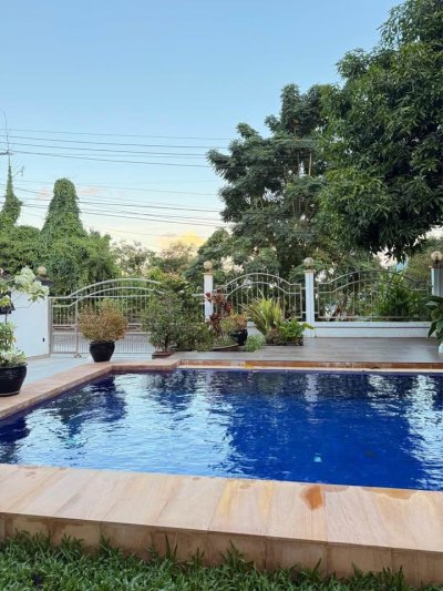 10S0105 Pool villa for sale 12,000,000 baht 3 bedroom 3 bathroom located at muang