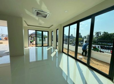 10S0107 This house for sale 5,200,000 baht 3 bedroom 2 bathroom located at muang