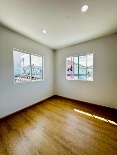 10S0109 This house for sale 4,190,000 baht 3 bedroom 2 bathroom at muang