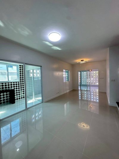 10S0109 This house for sale 4,190,000 baht 3 bedroom 2 bathroom at muang