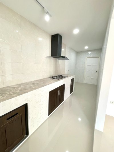 10S0110 ขายพูลวิลล่า ราคา 6,490,000 บาท 4 ห้องนอน 3 ห้องน้ำ โซนเมือง