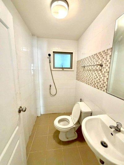 10S0115 ขายบ้านแฝดสองชั้น ราคา 3,490,000 บาท 3 ห้องนอน 2 ห้องน้ำ โซนเมือง