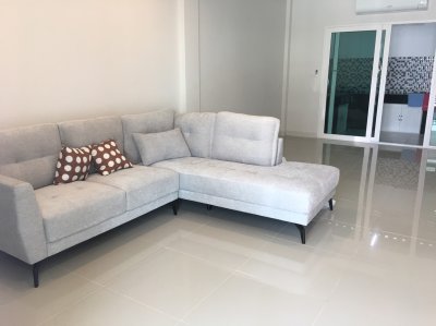 11R0028 ให้เช่าบ้านสองชั้น 3ห้องนอน 2ห้องน้ำ ราคา 25,000/เดือน โซนเกาะแก้ว