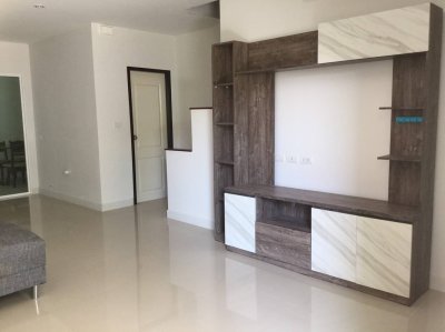 11R0088 ให้เช่าบ้านแฝดสองชั้น 3ห้องนอน 2ห้องน้ำ ราคา 35,000/เดือน โซนเกาะแก้ว