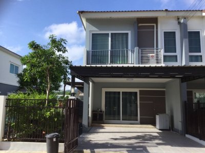 11R0088 ให้เช่าบ้านแฝดสองชั้น 3ห้องนอน 2ห้องน้ำ ราคา 35,000/เดือน โซนเกาะแก้ว