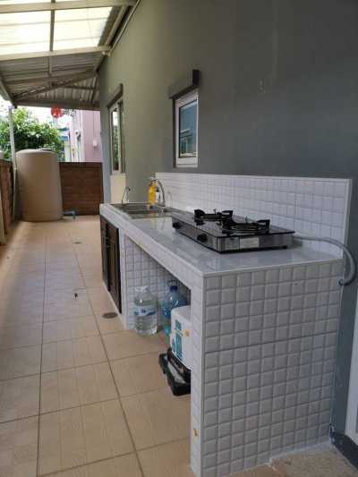 11R0121 ให้เช่าบ้านเดี่ยวสองชั้น 3 ห้องนอน 2 ห้องน้ำ ราคา 35,000/เดือน โซนเกาะแก้ว