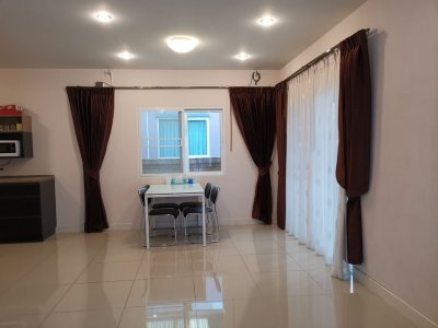 11R0121 ให้เช่าบ้านเดี่ยวสองชั้น 3 ห้องนอน 2 ห้องน้ำ ราคา 35,000/เดือน โซนเกาะแก้ว