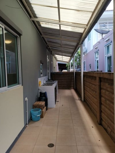 11R0121 ให้เช่าบ้านเดี่ยวสองชั้น 3 ห้องนอน 2 ห้องน้ำ ราคา 35,000/เดือน โซนเกาะแก้ว