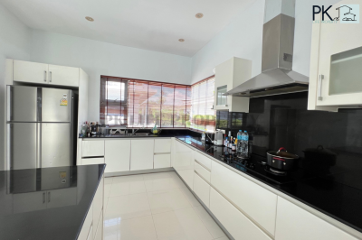 11R0126 ให้เช่า pool villa 3 ห้องนอน 4 ห้องน้ำ ราคา 100,000/เดือน โซนเกาะแก้ว