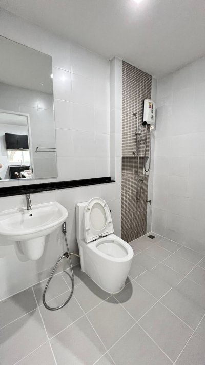 11R0163 ให้เช่าบ้านแฝดสองชั้น 3ห้องนอน 2ห้องน้ำ ราคา 35,000/เดือน โซนเกาะแก้ว