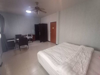 11R0174 ให้เช่าบ้านแฝดสองชั้น 3ห้องนอน 2ห้องน้ำ ราคา 25,000/เดือน โซนเกาะแก้ว