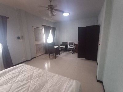 11R0174 ให้เช่าบ้านแฝดสองชั้น 3ห้องนอน 2ห้องน้ำ ราคา 25,000/เดือน โซนเกาะแก้ว